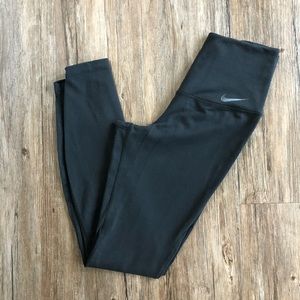 Nike Dri-Fit black ankle crop leggings